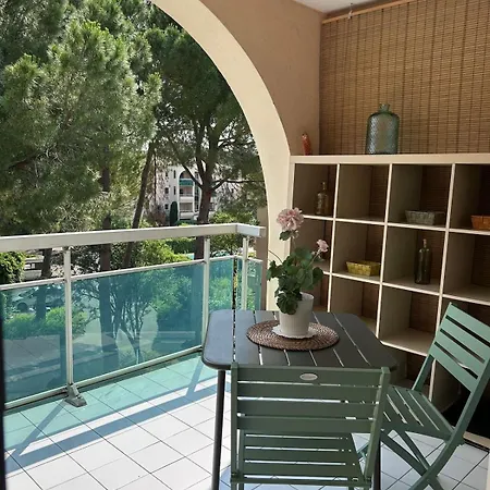 Lumineux Avec Piscine, Terrasse Et Parking Prive Apartment